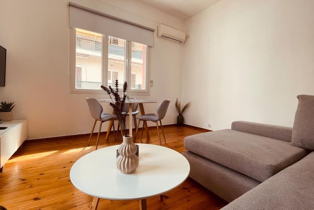 Daisy Apartment 15 Min To Acropolis 雅典 外观 照片